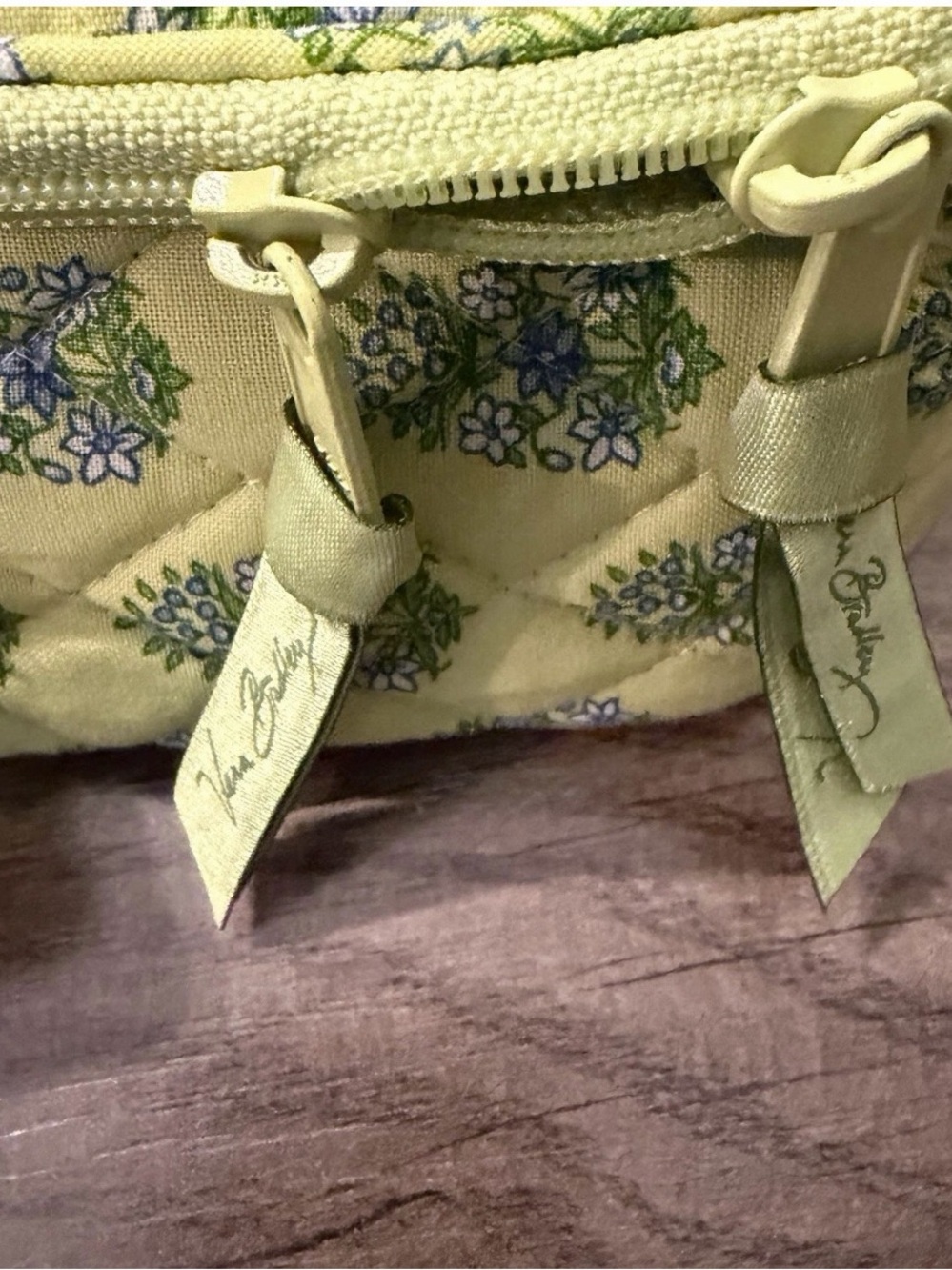 Vera Bradley Accessories Bag Quilted Lime Green Floral Travel Tote - Picture 4 of 7